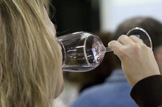 Hospice du Rhone 2007 - Annie Get Your Glass Hospice du Rhone 2007 - Annie Get Your Glass