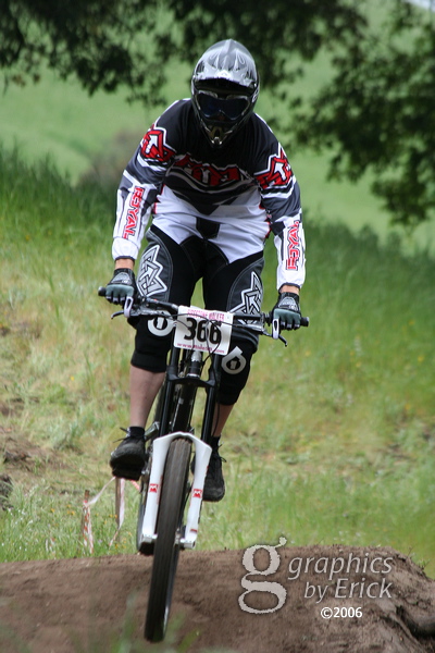 cr06_downhill_3160.jpg