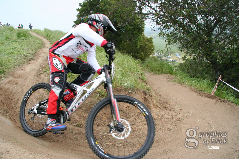 cr06_downhill_3400.jpg